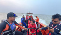Dari Kampung Nelayan ke Laut Lepas, Keluarga Menanti Kepulangan Rolah